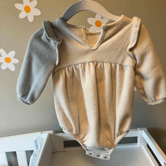 Baby Microfleece Bubble Romper - Picture 2 of 3